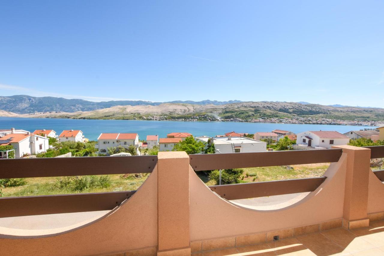 Apartmani Marija Ljubica Паг Екстериор снимка