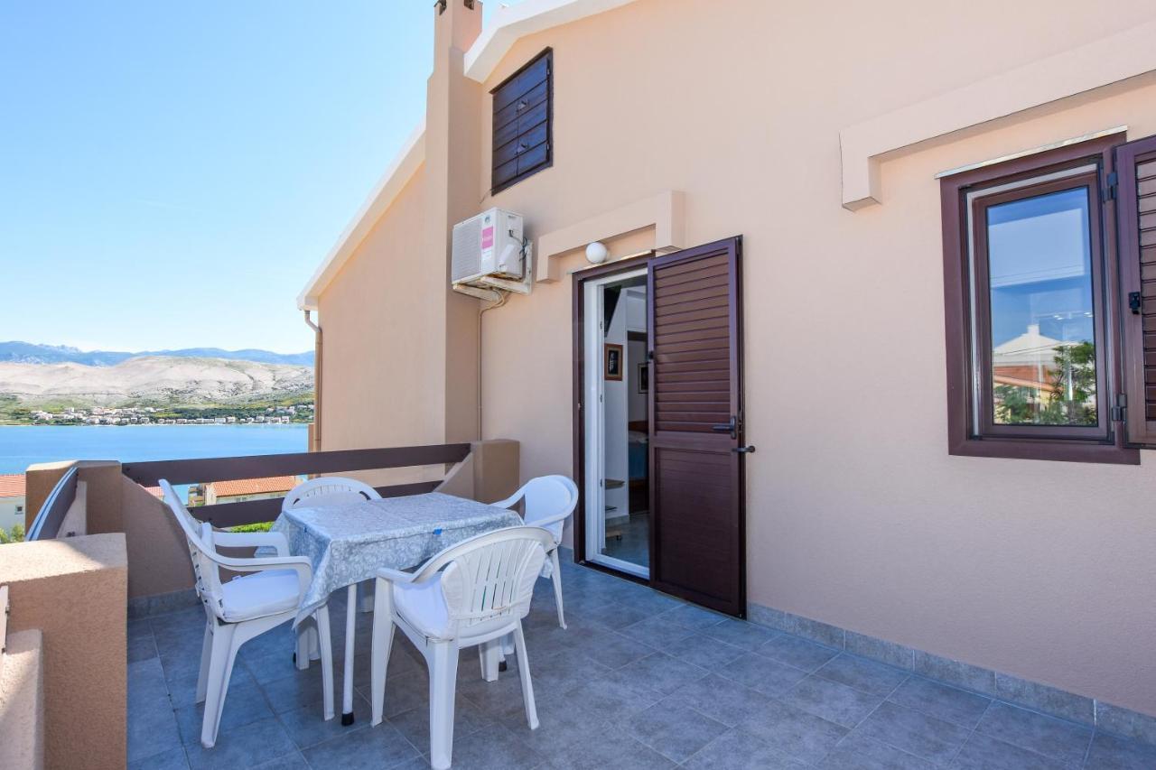 Apartmani Marija Ljubica Паг Екстериор снимка