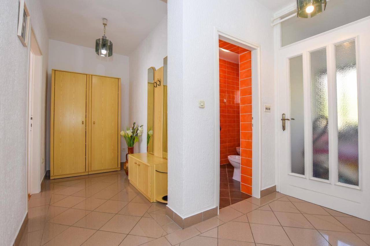 Apartmani Marija Ljubica Паг Екстериор снимка