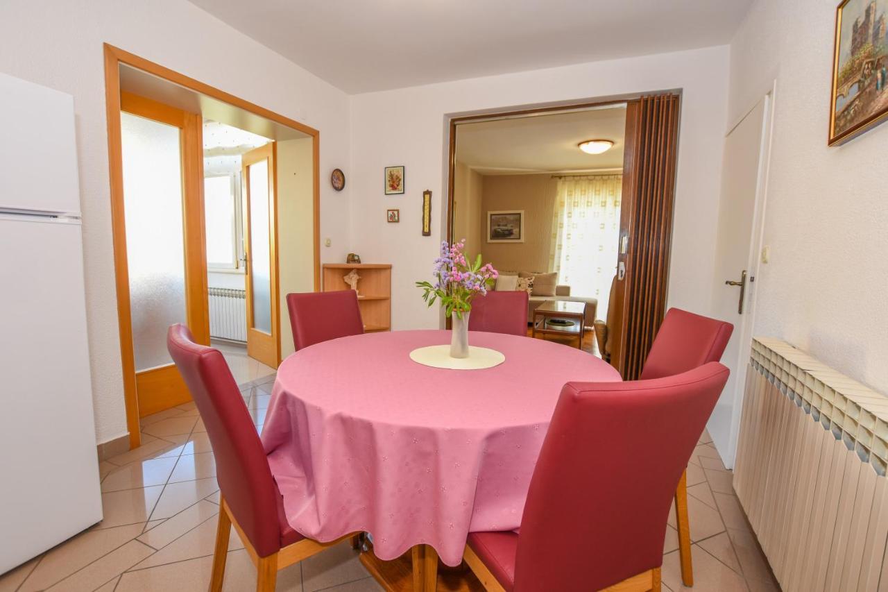 Apartmani Marija Ljubica Паг Екстериор снимка