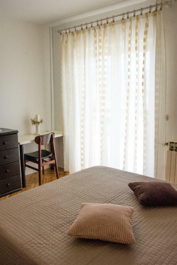 Apartmani Marija Ljubica Паг Екстериор снимка